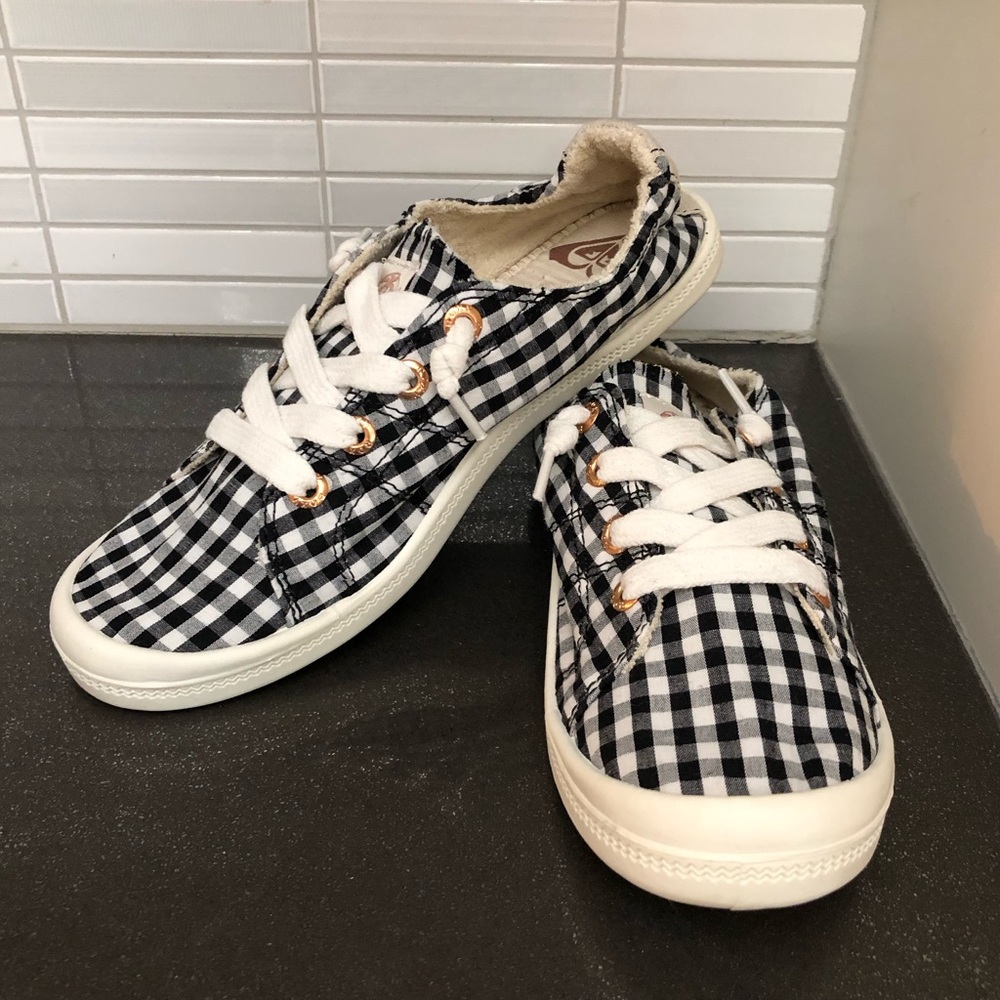 Roxy women’s canvas sneakers